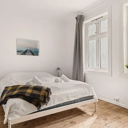 Dinbnb Homes I Idyllically Located 4-Bedroom Home Bergen Exterior photo