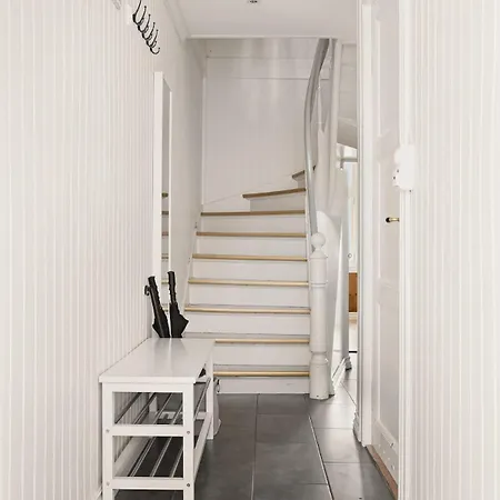 Dinbnb Homes I Idyllically Located 4-Bedroom Home Bergen Exterior photo