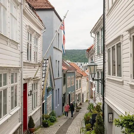 Dinbnb Homes I Idyllically Located 4-Bedroom Home Bergen Exterior photo